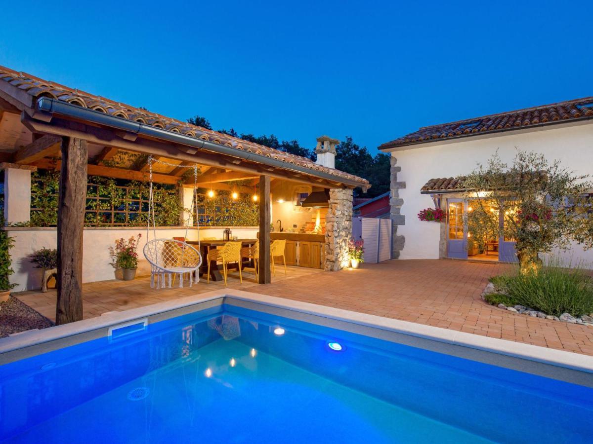Holiday Home Villa Antonio Jurdani Esterno foto